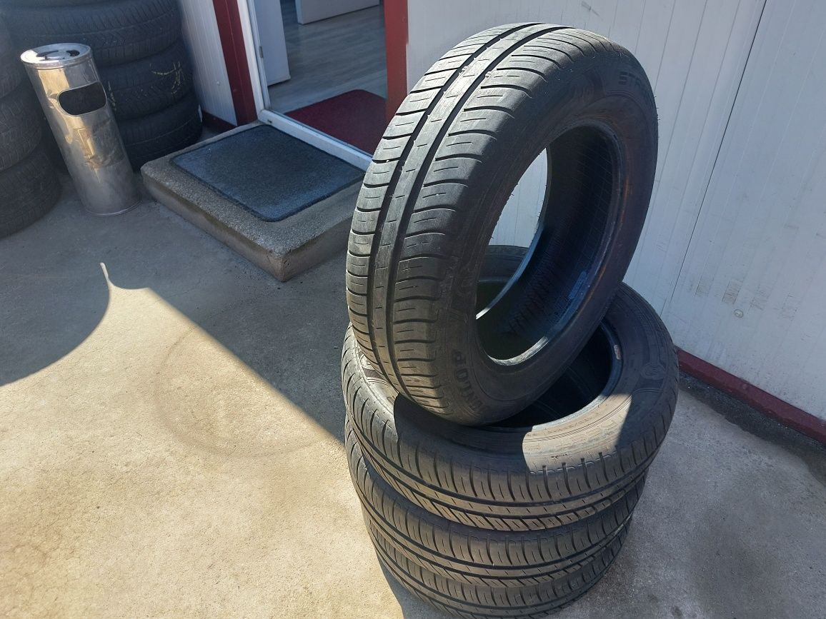 100 lei bucata! Set anvelope de vara 185 65 15 Dunlop