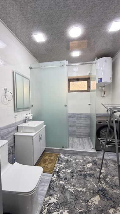 Срочно продаётся переделанная 4х комнатная квартира адрес Геофизика