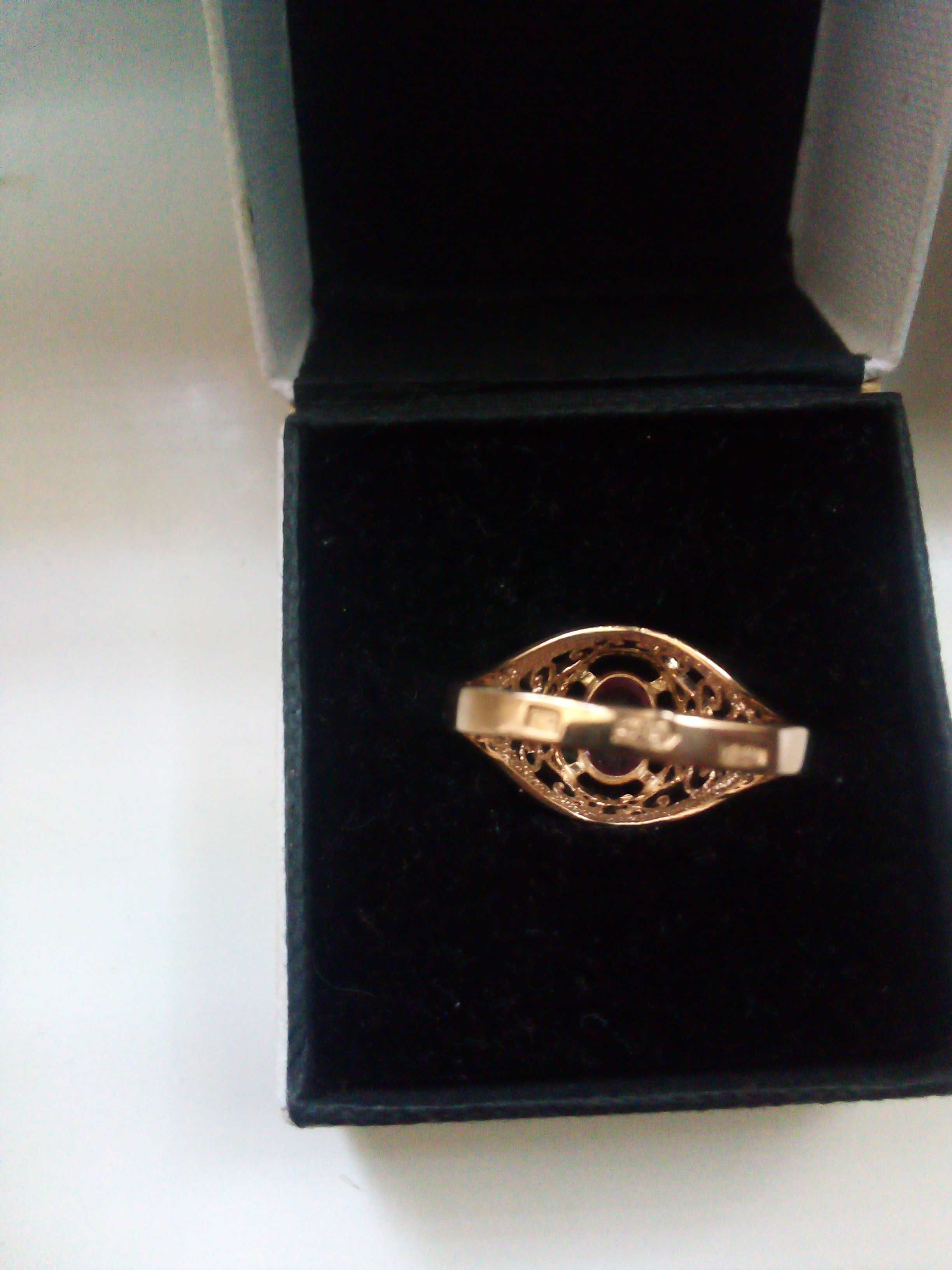Антикварен златен каталожен ажурен пръстен СССP