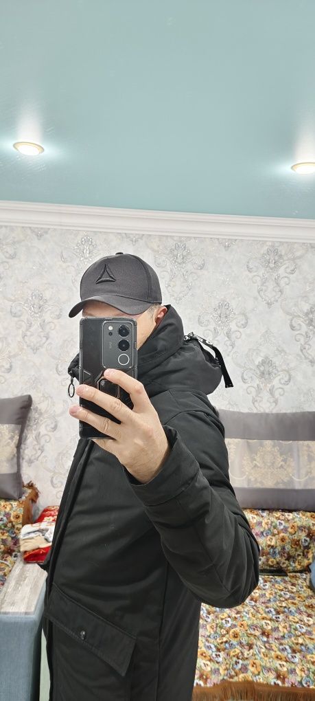 Продам зимний куртку