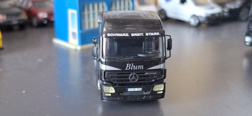 Vand machete camion 1:87 Herpa