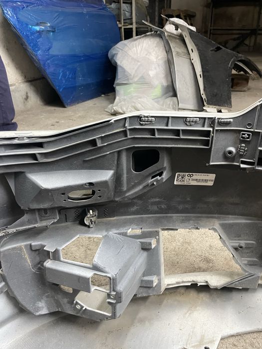 Audi A6 предна броня