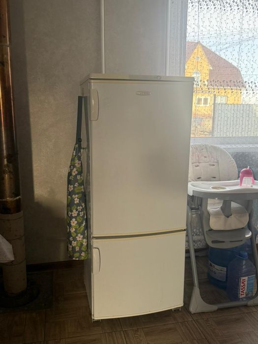 Продам холодильник