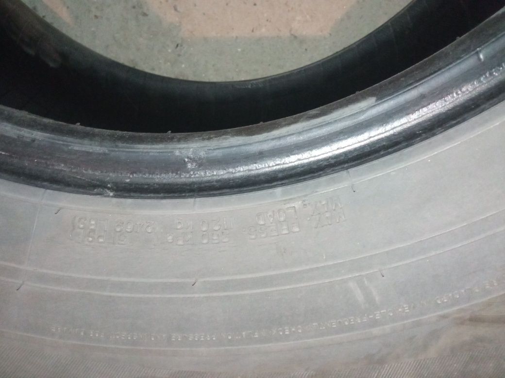 Шины 265/65/17 б/у лето Dunlop