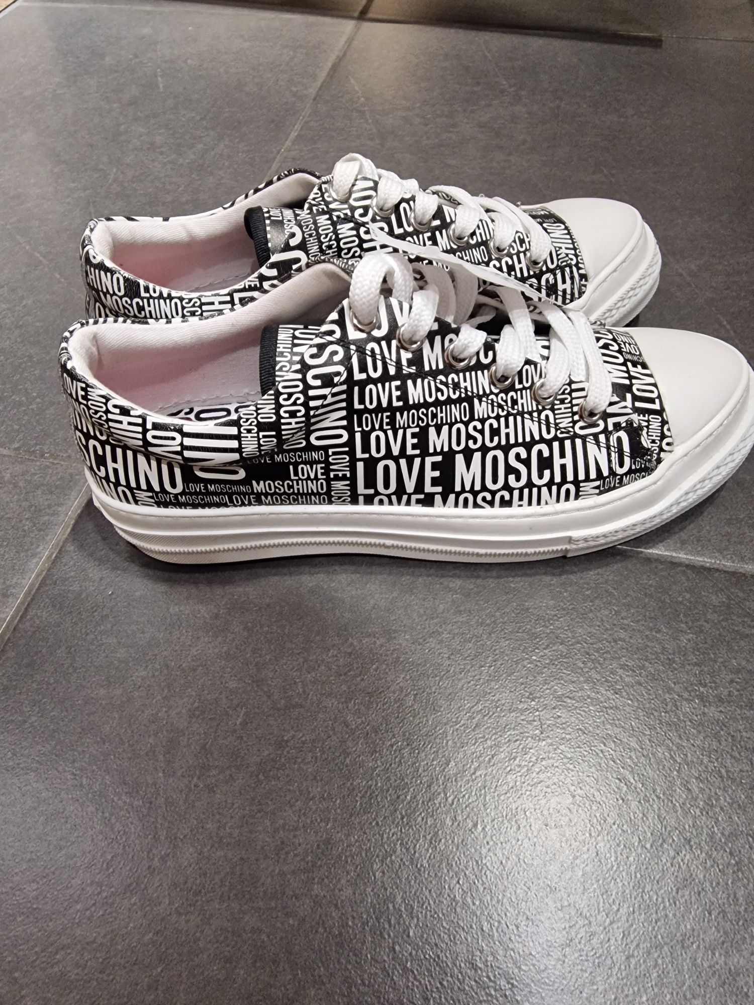 Дамски обувки Love Moschino