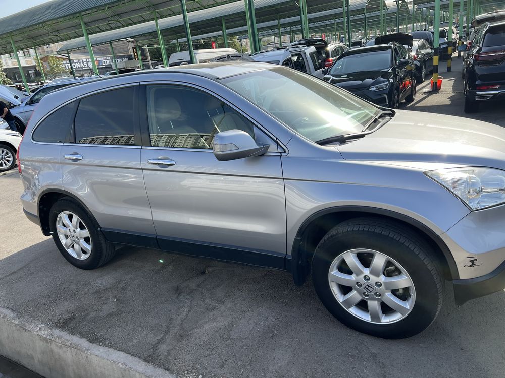 Honda CR-V 2008 holati zo’r 148 min yurgan kraska toza tekshirvolasila