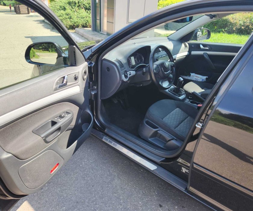 Skoda Octavia II Facelift VRS Black edition (model) 1.6 TDI An 2012
