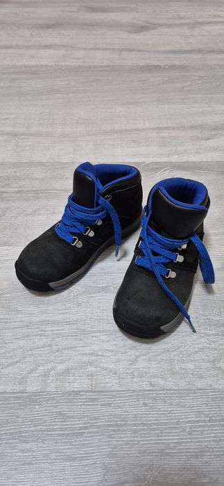 Тёплая детская обувь.