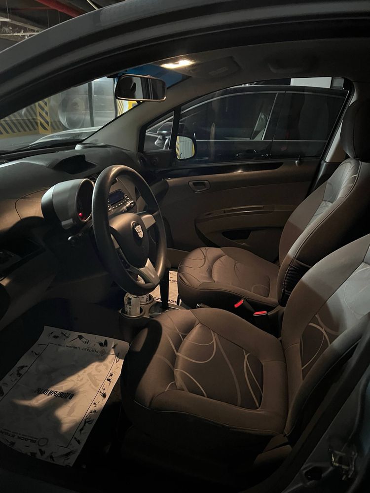 Chevrolet Spark 2010 чистая