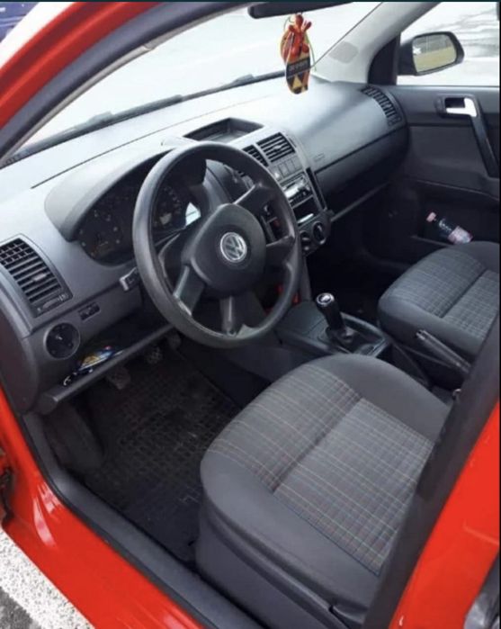 Volkswagen Polo 9N – 2006 – Roșu – 1.2 Benzină (47 CP)