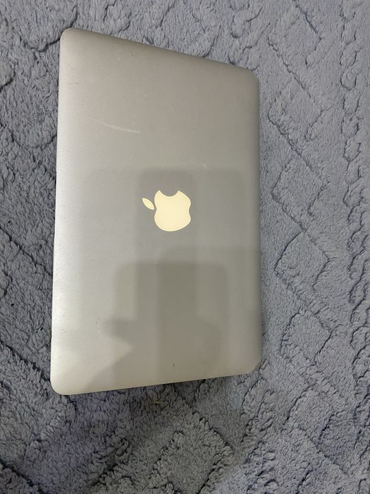MacBook Air 11.6” (Mid 2013)