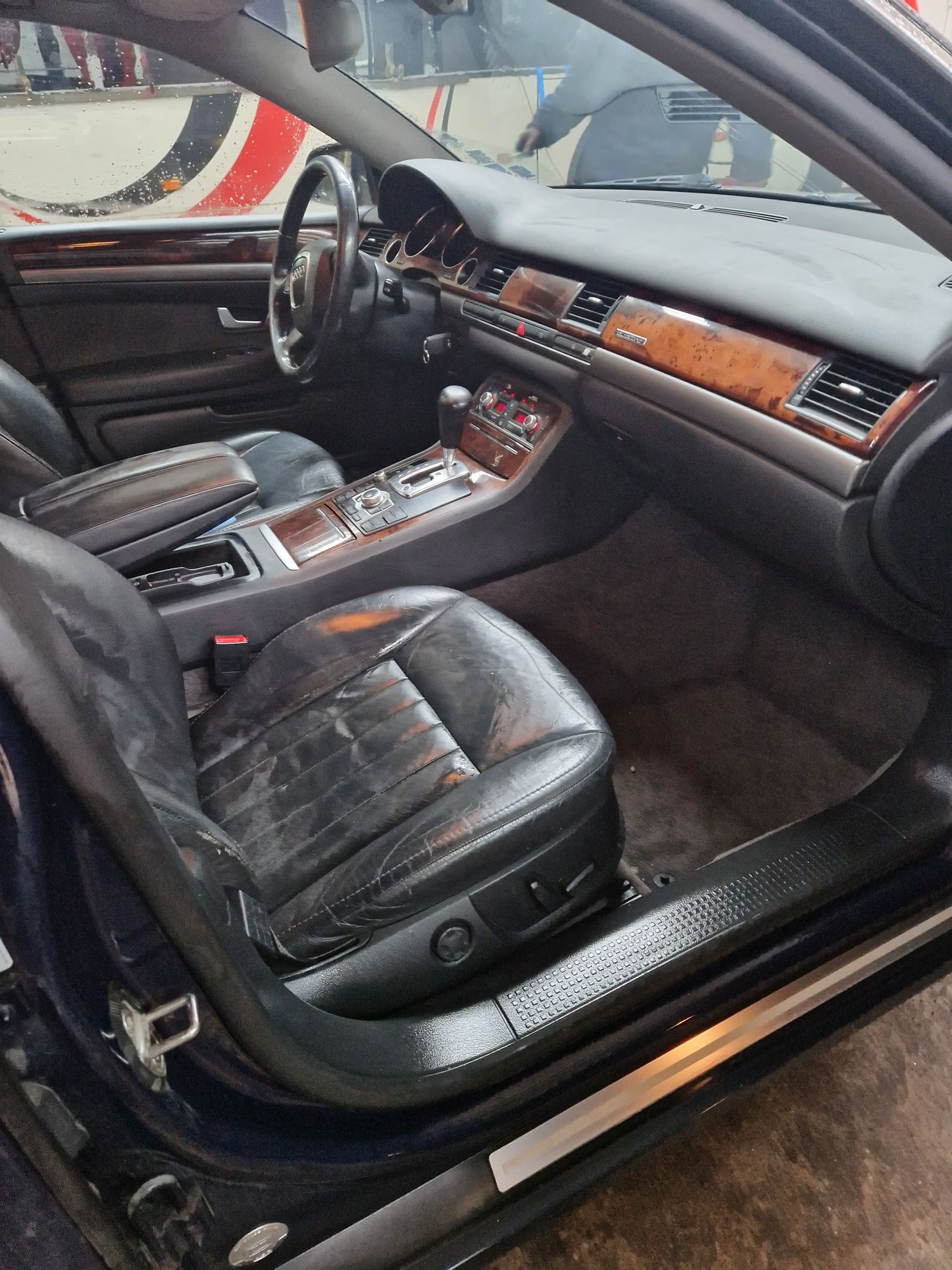 Ауди А8 2005г 230 к.с