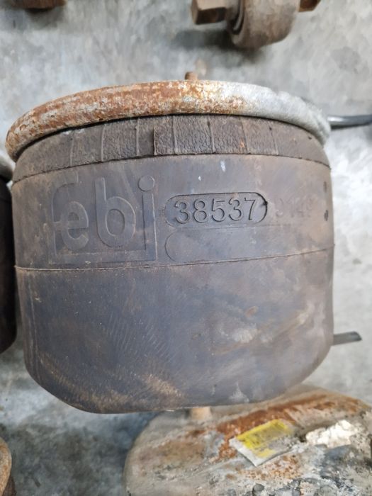 Perne suspensie axa spate Daf XF 105