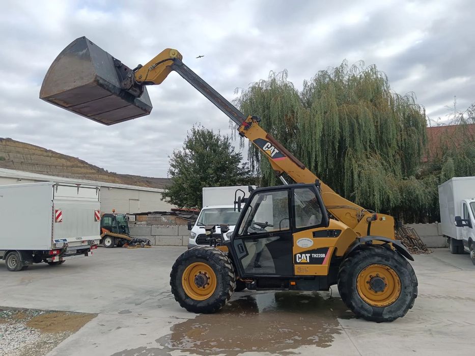 Caterpillar TH220B