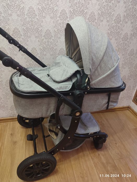 Продаётся детская коляска