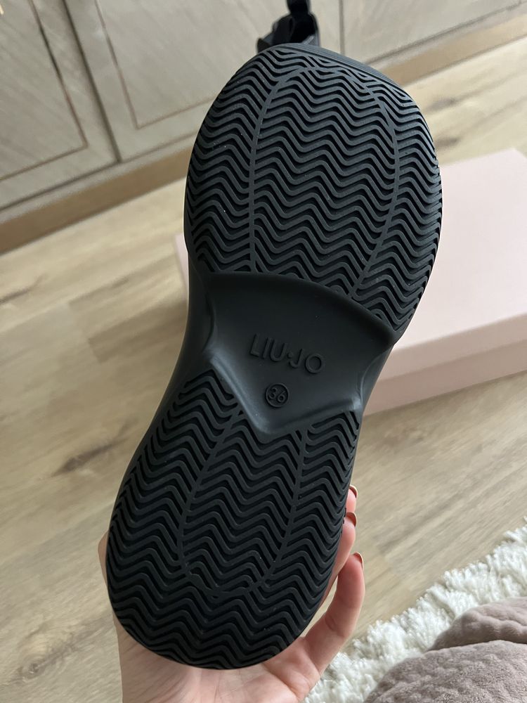 Ghete Liu Jo noi, din piele, dama