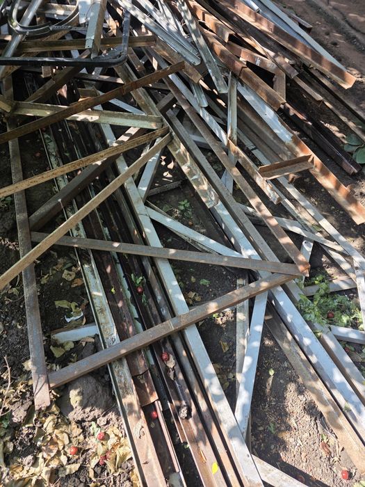 Уголок металический