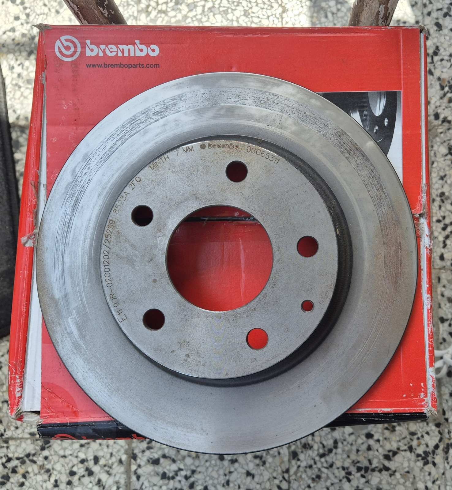 Спортни задни спирачни дискове brembo