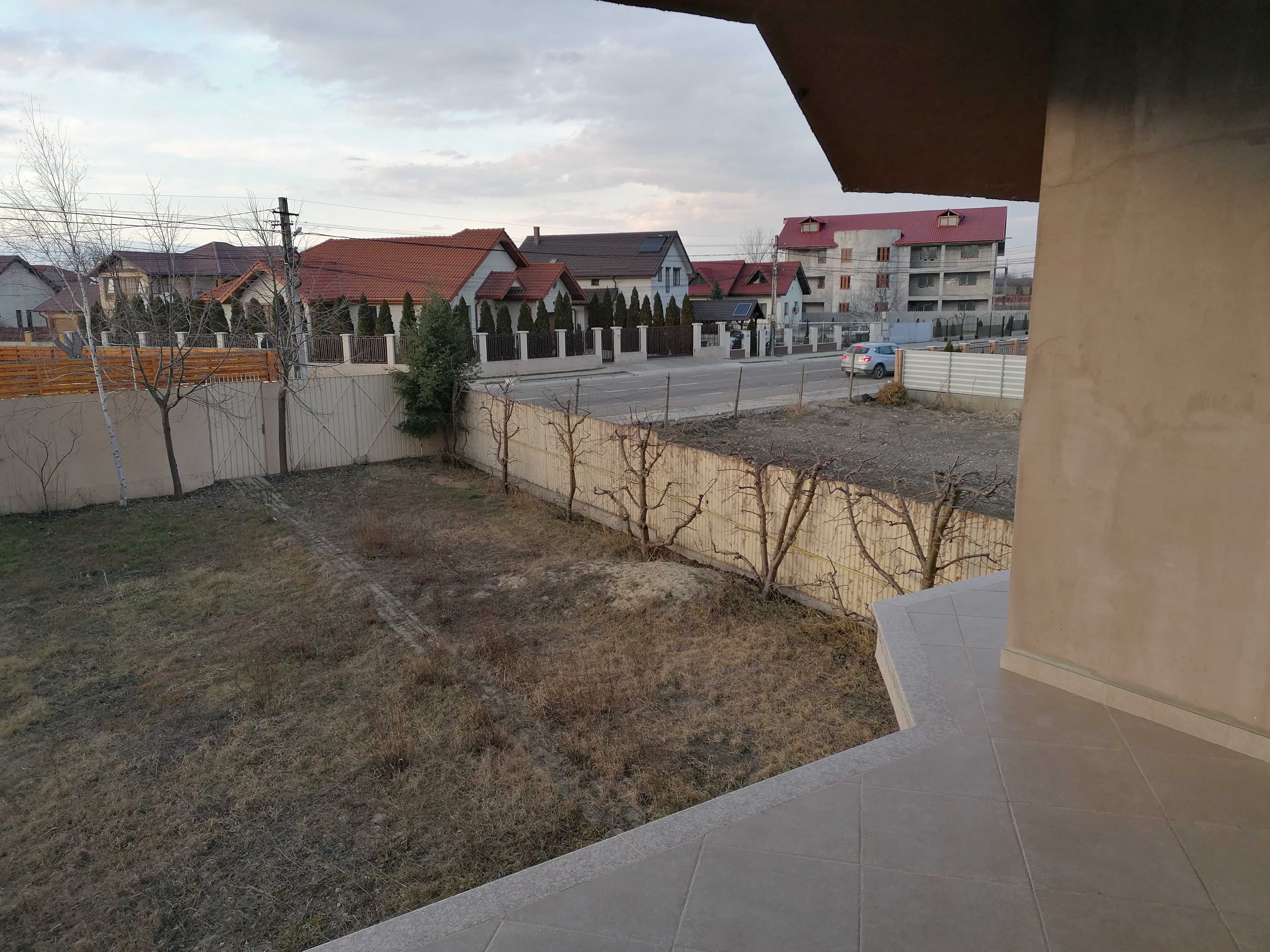 Casa 6 cam de 340 mp utili, teren 1000 mp Focsani Nord, Crang Petresti