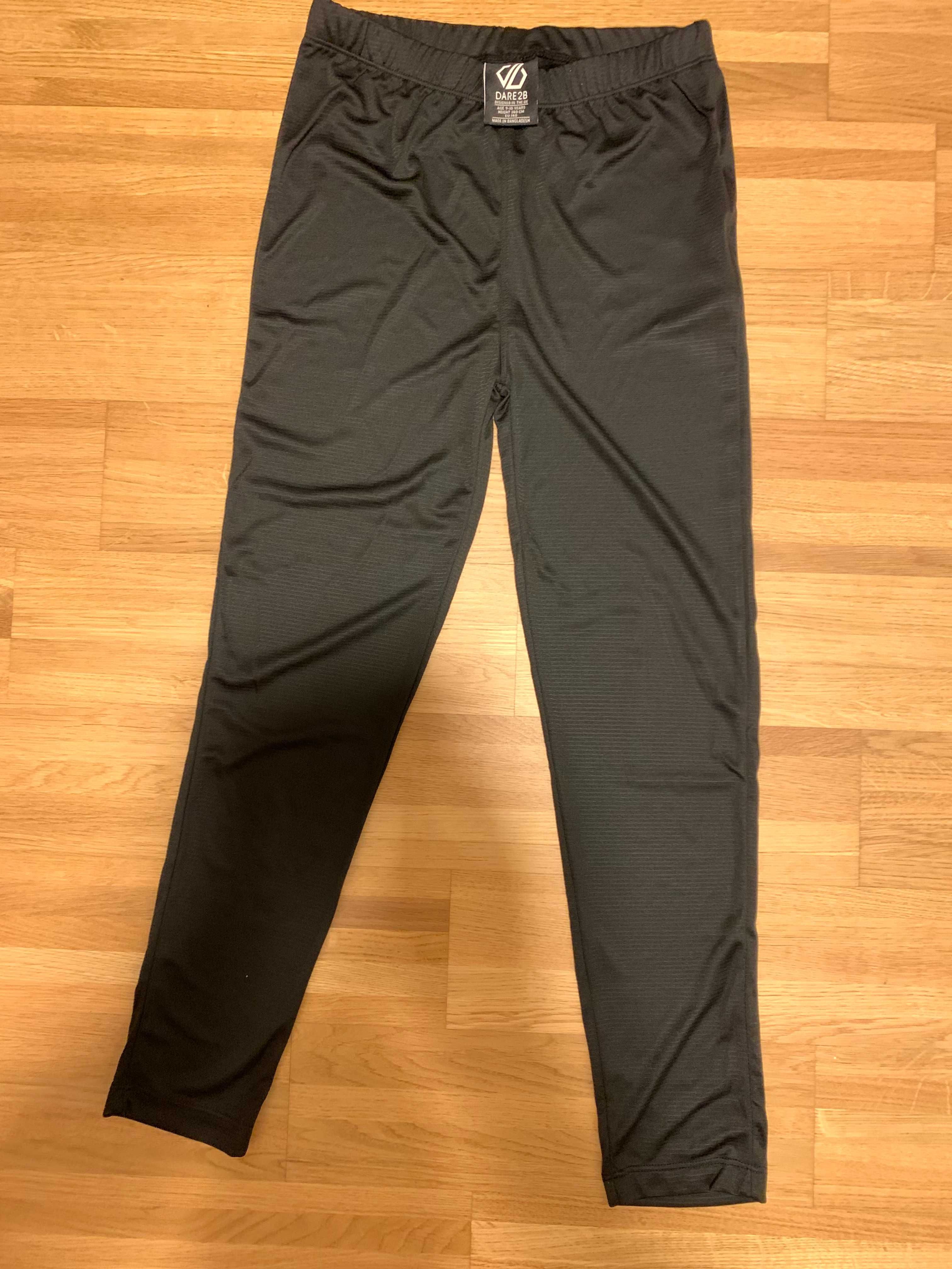 Pantaloni sport mărimea 140 marca Dare 2 B vârsta 9-10 ani