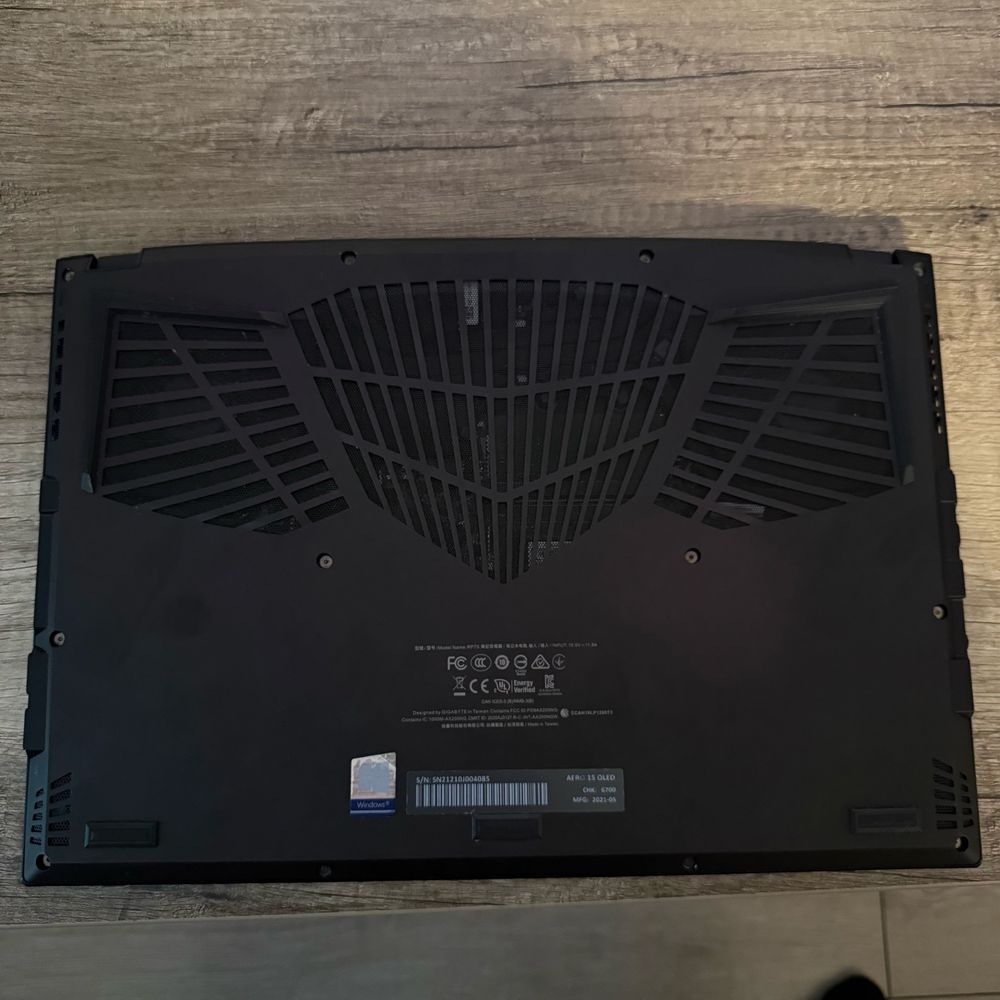 GIGABYTE Aero 15 OLED KD - 15.6" UHD 4K Amoled