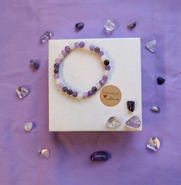 Гривна "Сила и Вдъхновение"  аметист и планински кристал