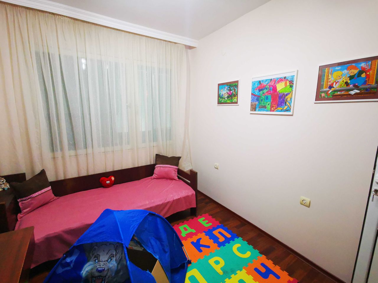 Дава се под наем Тристаен апартамент в Пловдив, Старият град - 75 кв.м за 357 € - Снимка #15