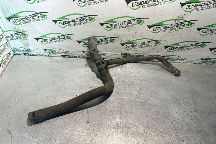 Furtun apa Dacia Logan prima generatie