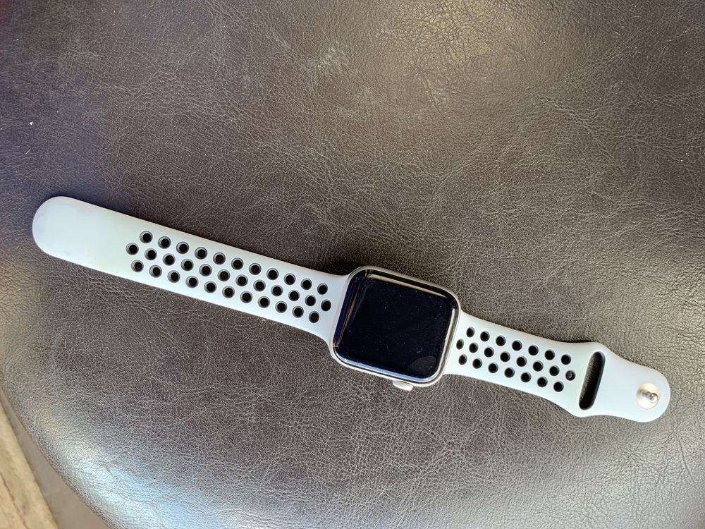 Apple watch SE Nike