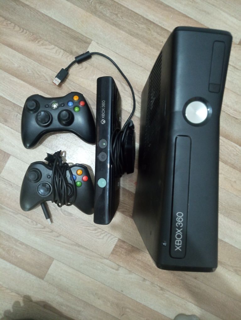 Продам x-box 360 с прошивкой freeboot-аврора приставка