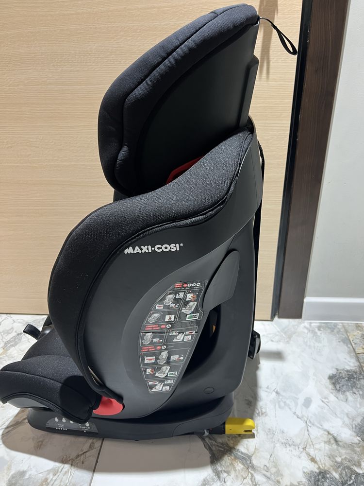 Столче за кола Maxi Cosi Titan