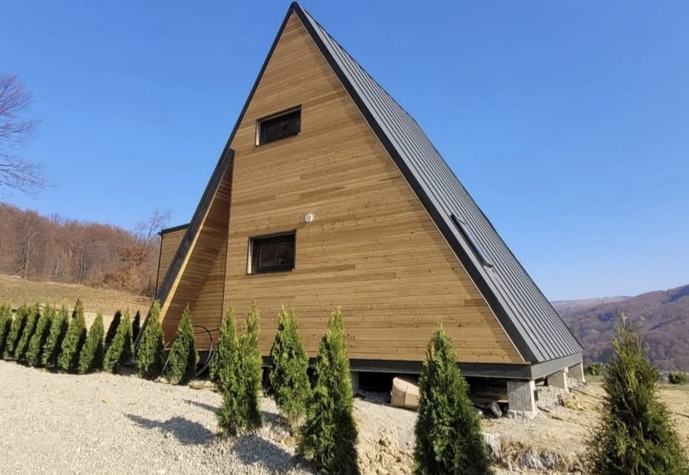 Vand cabane din lemn
