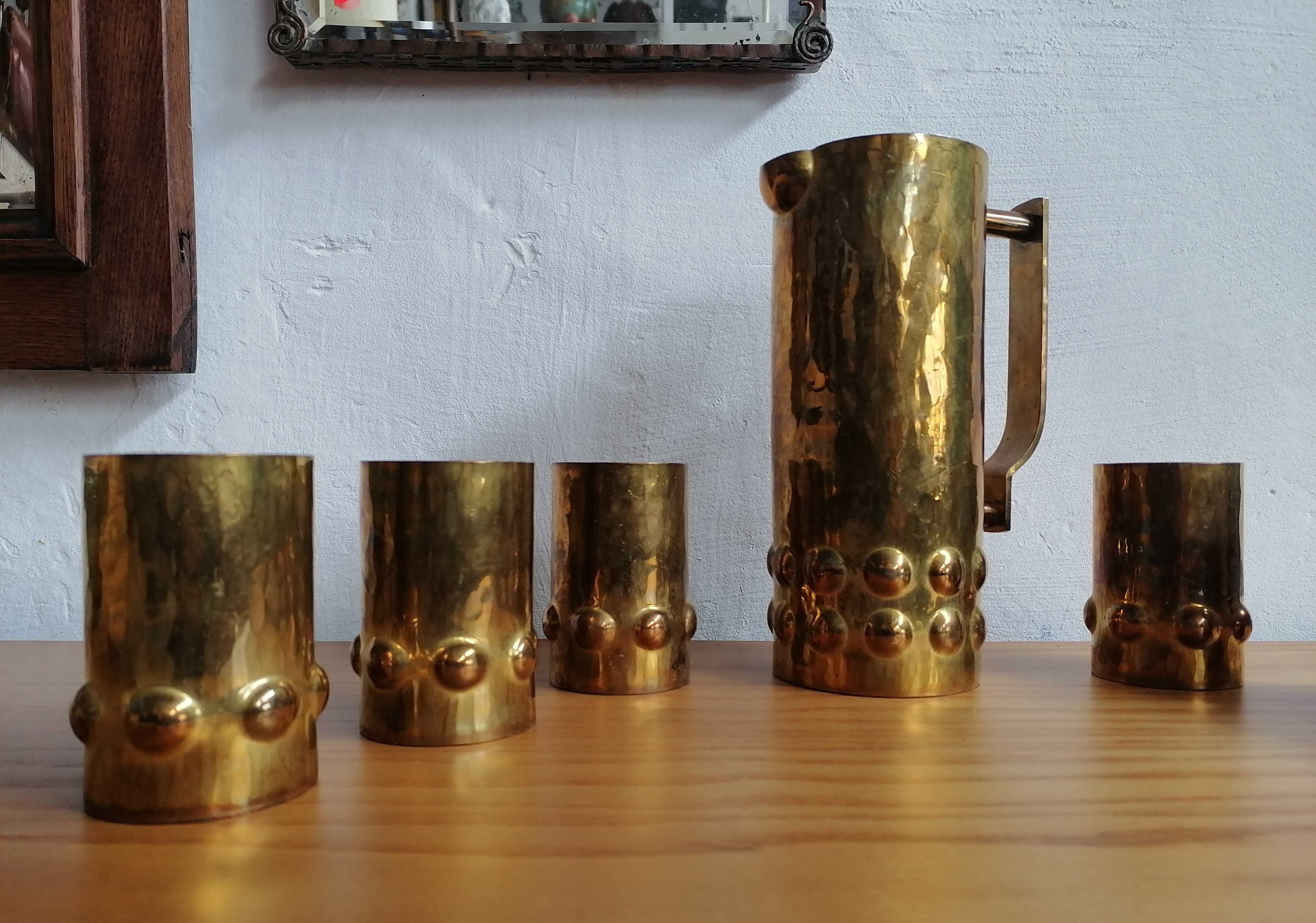 Set vase decorative vechi din metal alamit /Cana/Pahare