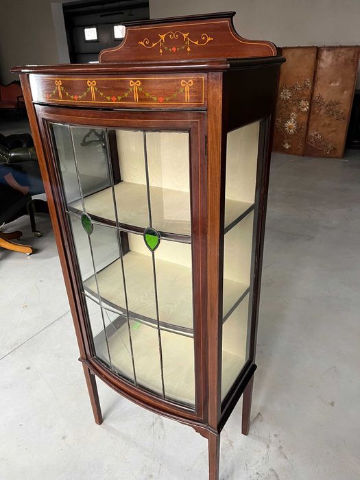 Vitrina baroc,recent restaurata!