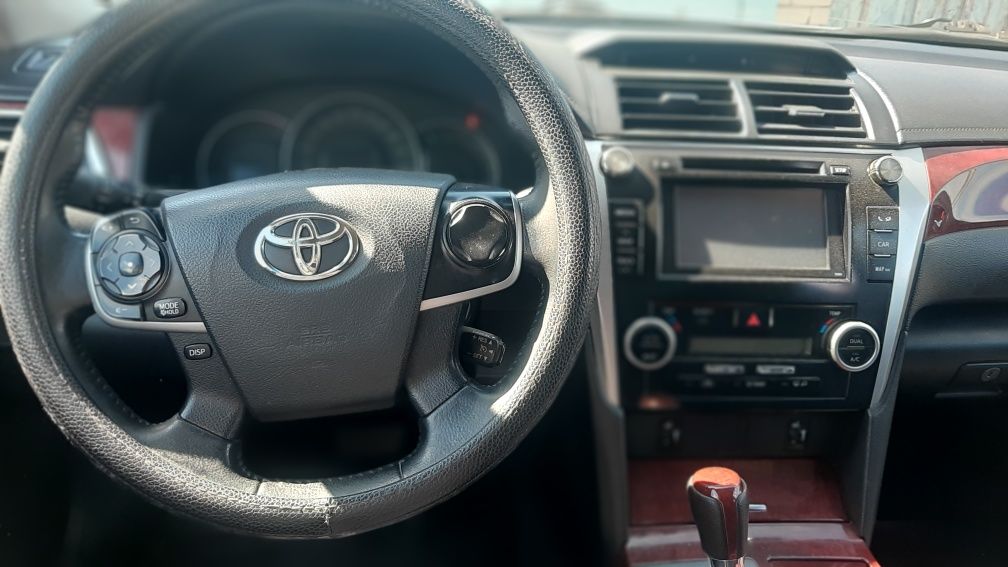 Продам Toyota Camry 2013