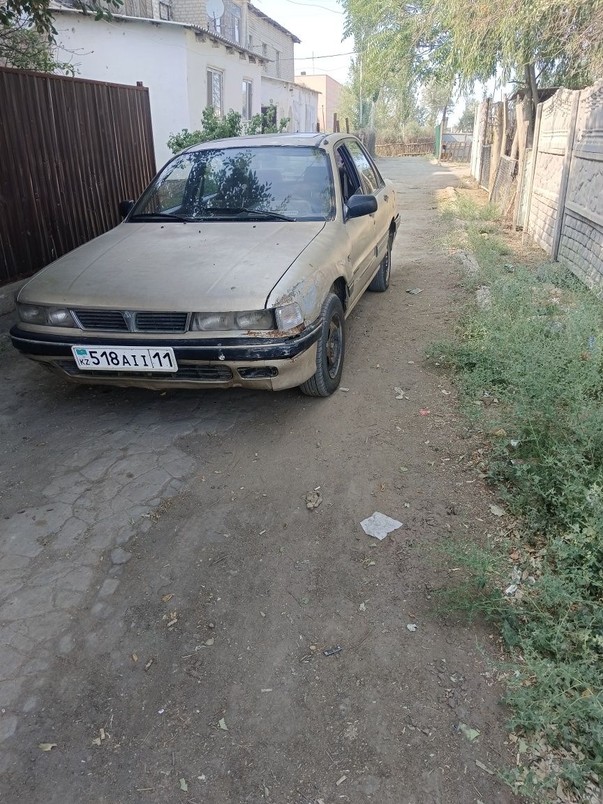 Mitsubishi galant