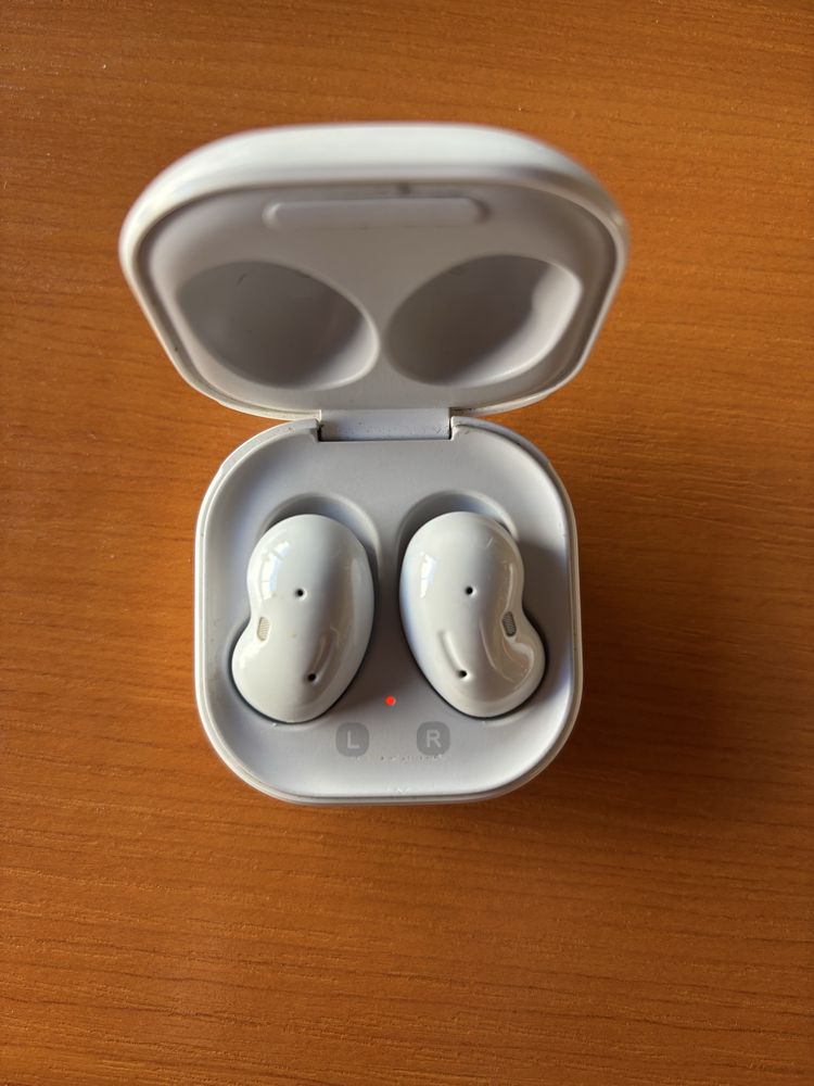 Samsung galaxy buds live