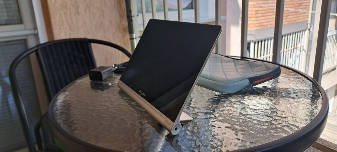 Таблет Lenovo Yoga Tab 10