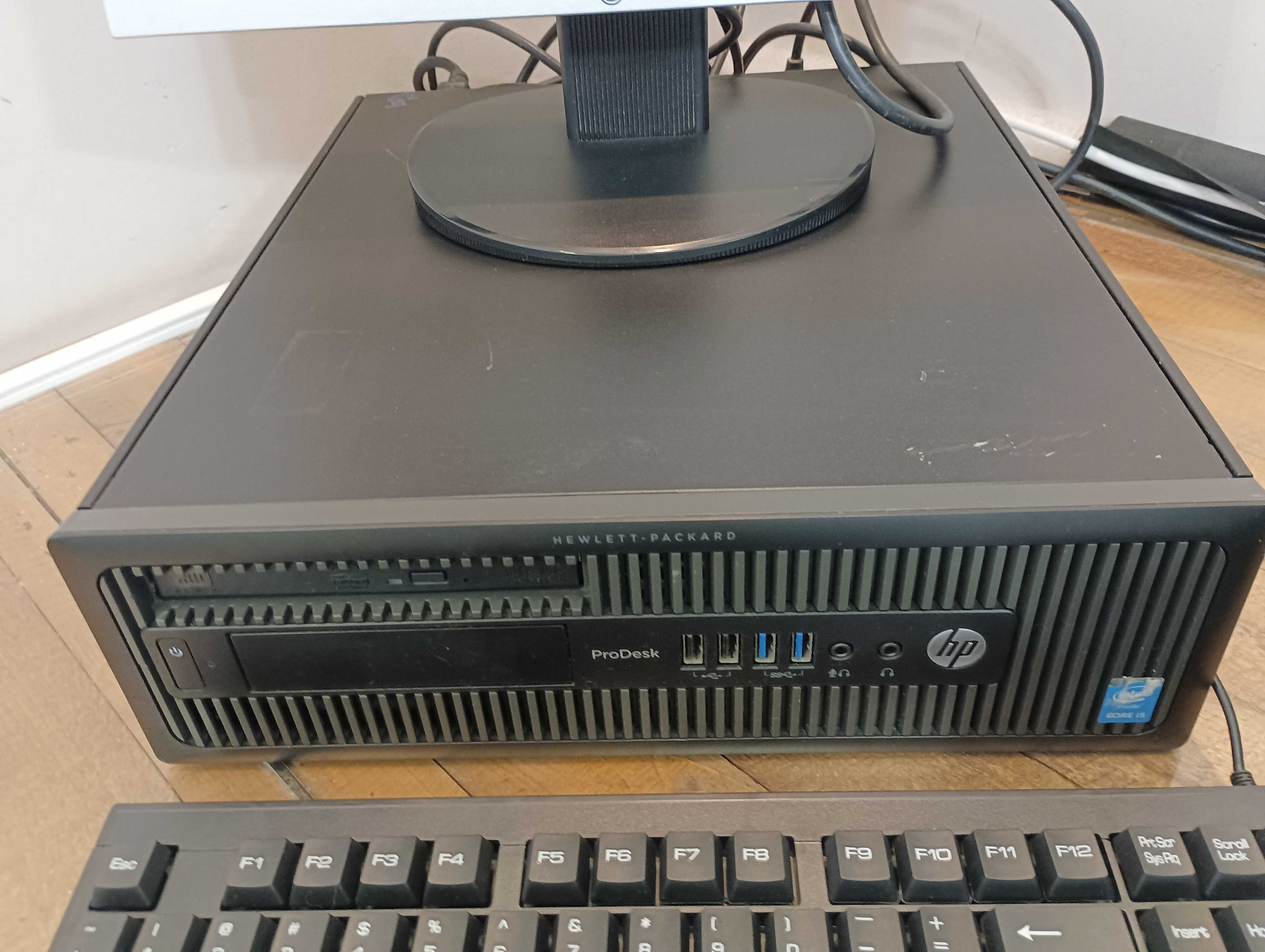 Компютър HP ProDesk G1 - Quad-Core i5 4590 +  монитор...