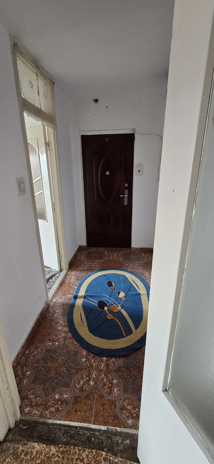 De închiriat apartament 2 camere