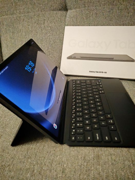Samsung Tab S9 Fe Plus 5G,plus tastatură.