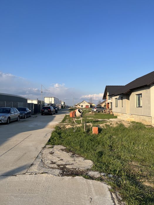 Casa de vanzare semifinisata in CHERIU com OSORHEI