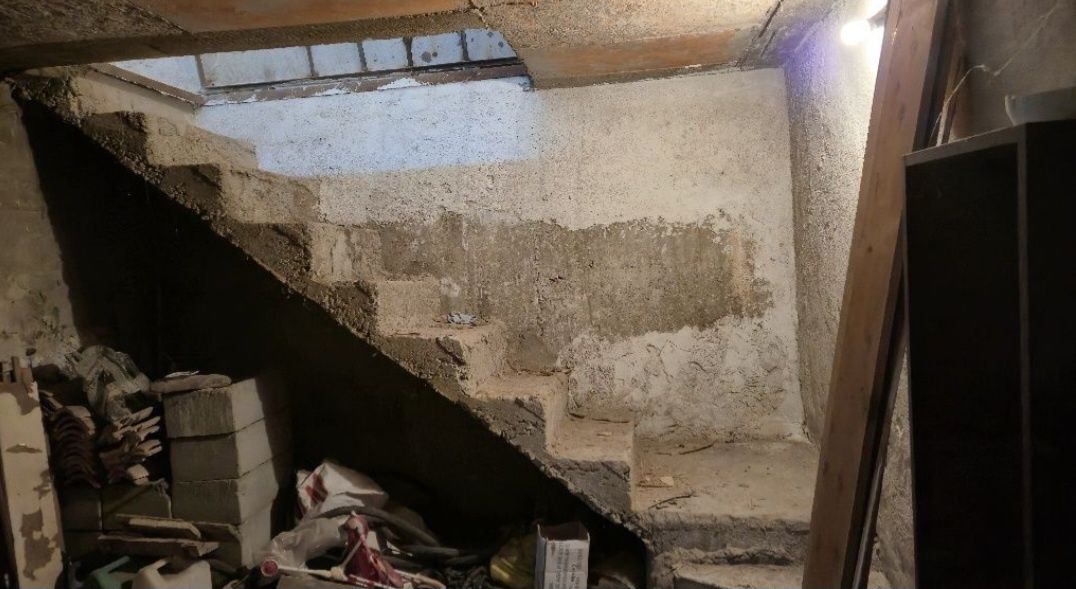 Дава се под наем Гараж / Паркомясто в Асеновград - 45 кв.м за 112.2 € - Снимка #3