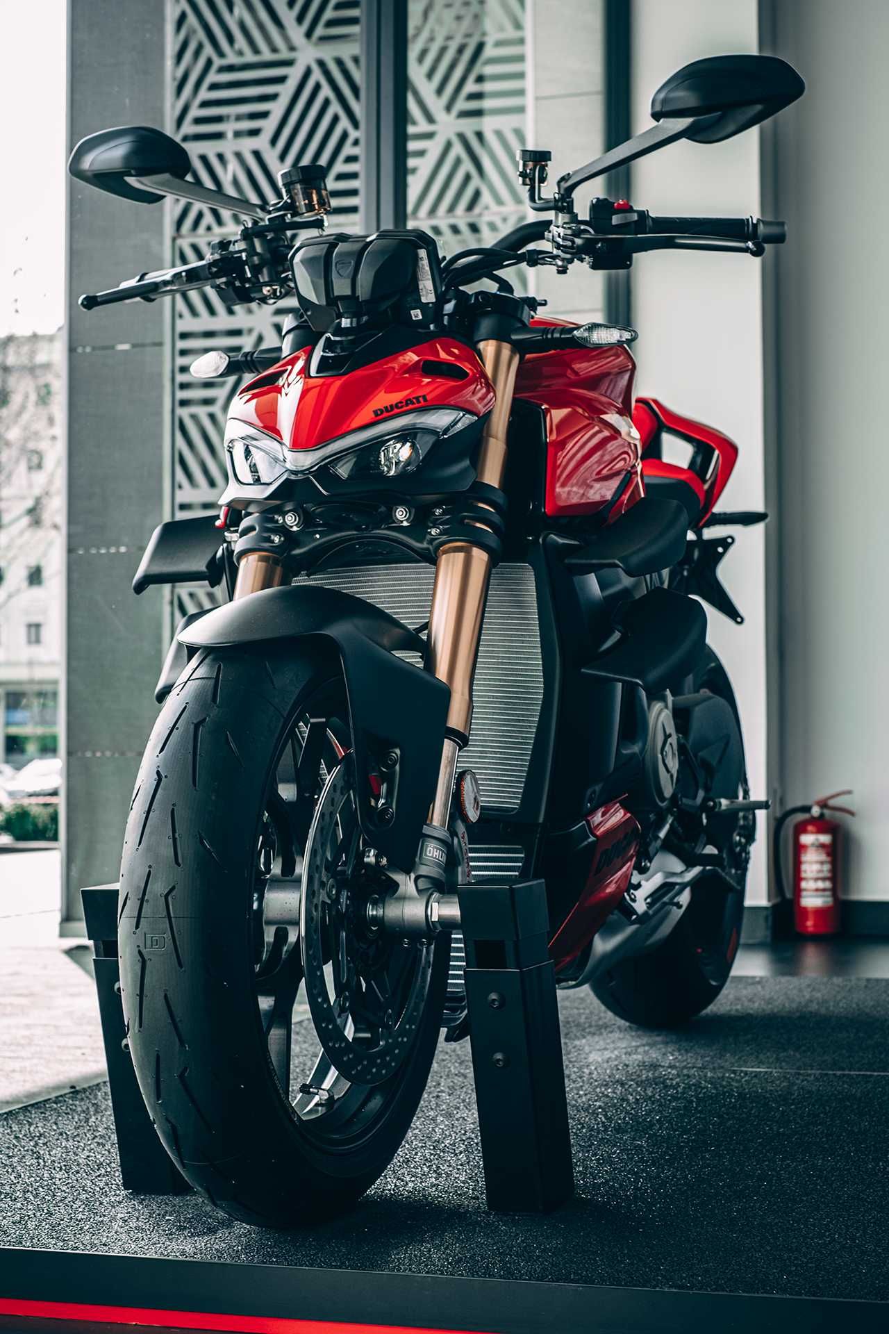 Мотоцикл Ducati Streetfighter V4S Red (2024)