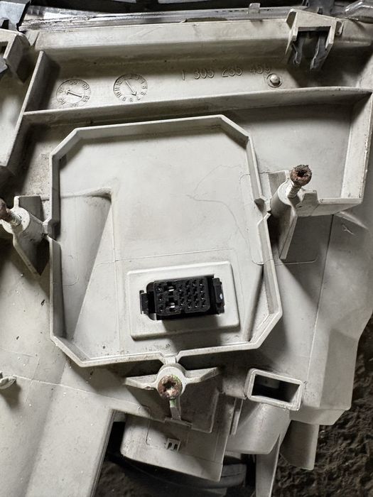 Mercedes w203 Десен Фар xenon ксенон