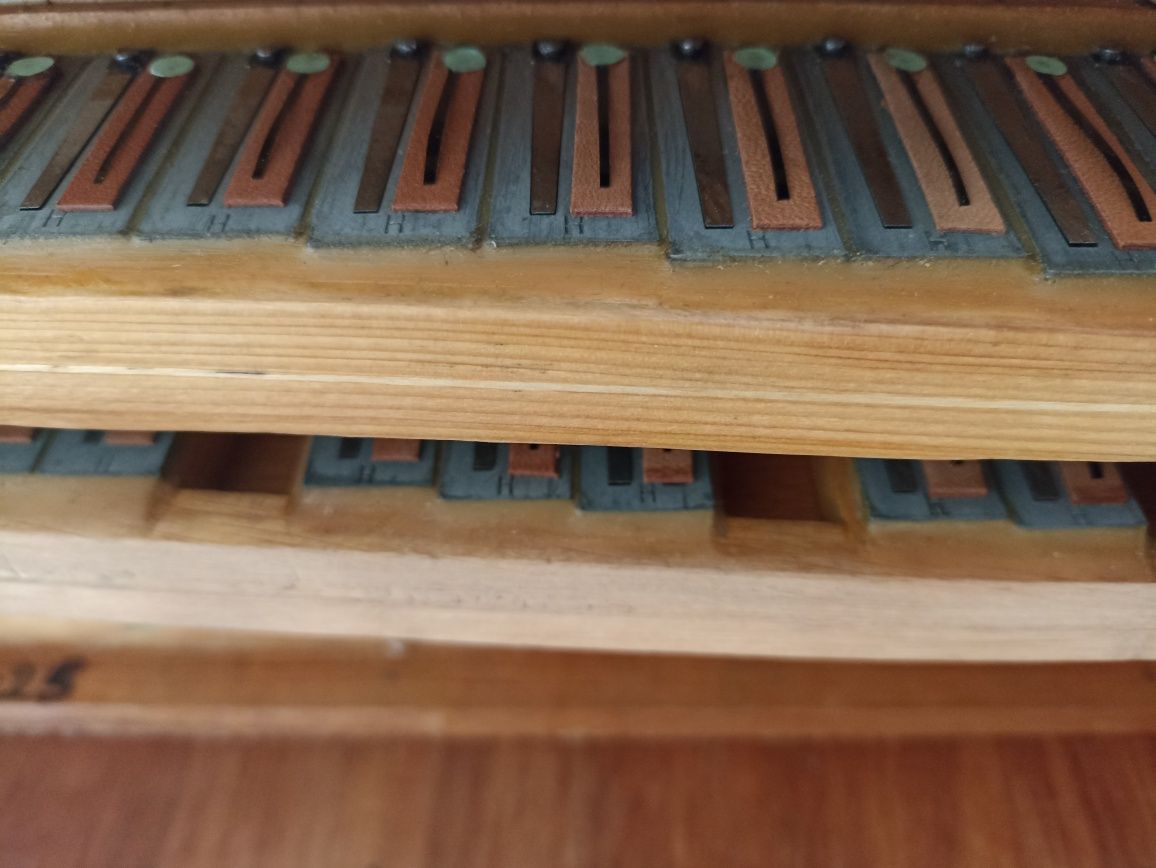 Vând acordeon Hohner Verdi 2/80 bass/preparat bandon/ IMPECABIL !!!