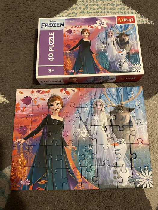 Vând lot de puzzle Trefl (3+)