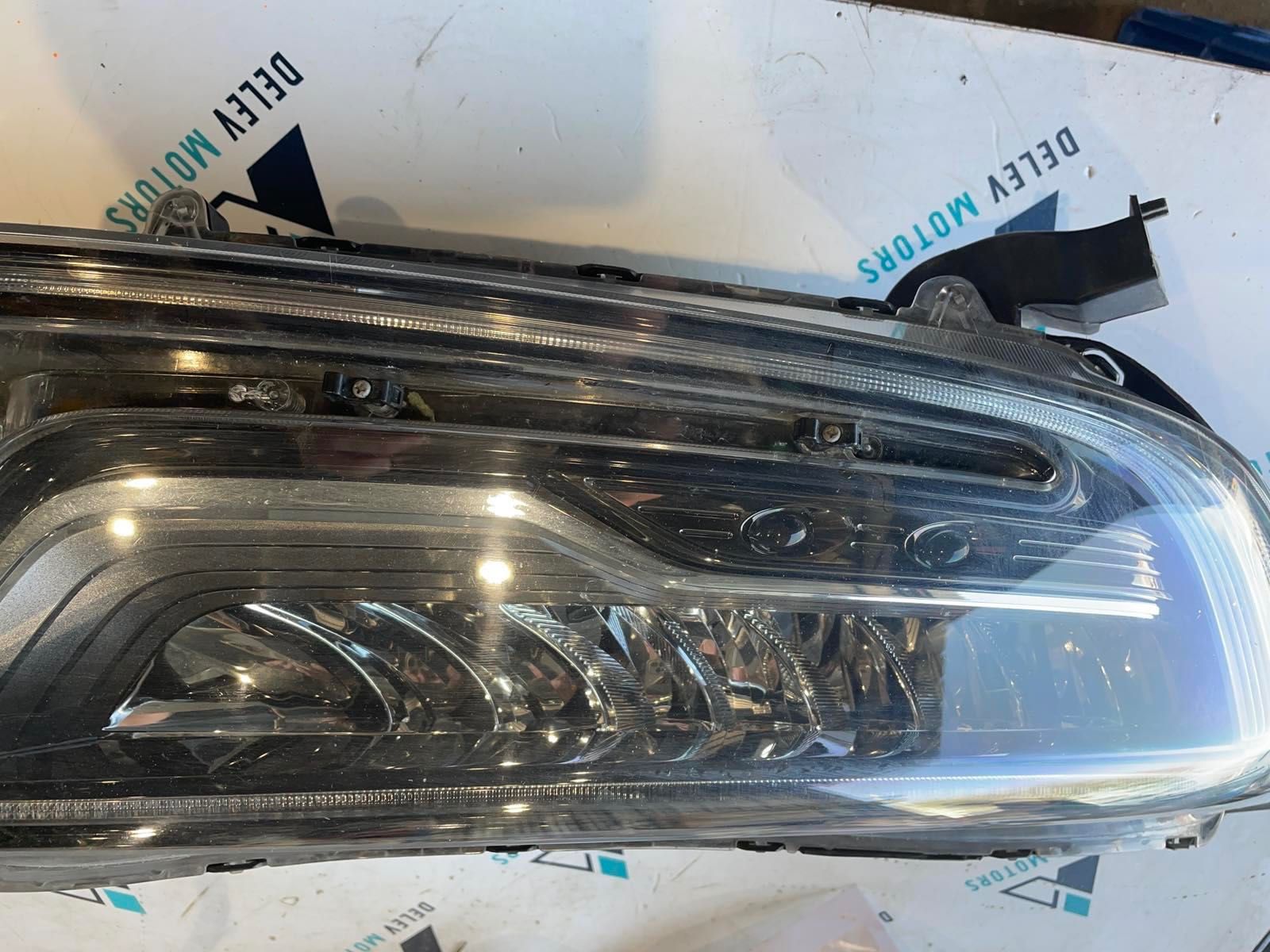 Десен Full led фар от Honda CRV 2022 г.