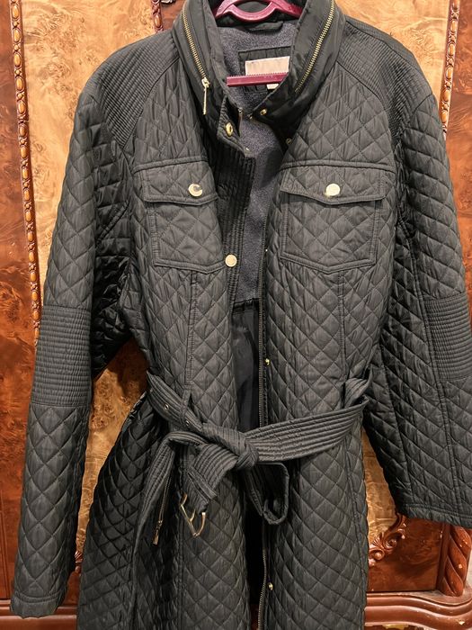 Ayollar kurtkasi,katta razmerda