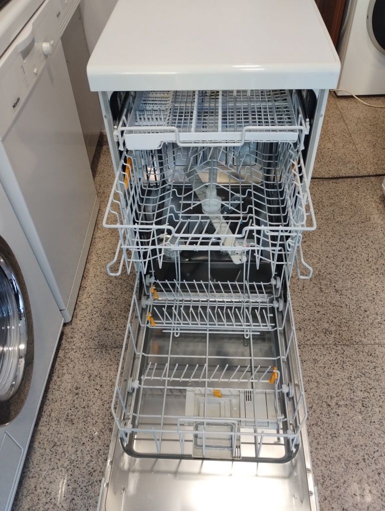 Съдомиялна MIELE 45 см.Свободностояща